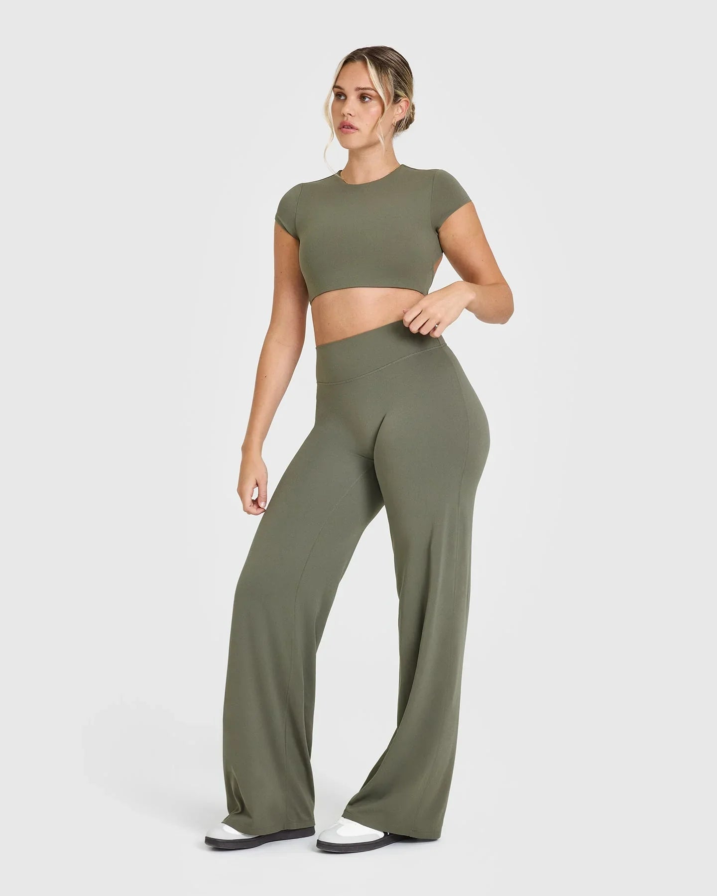 Active | Wide-Leg Bottoms